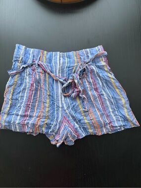 En Crème Women's Blue Striped Tie-Waist Shorts